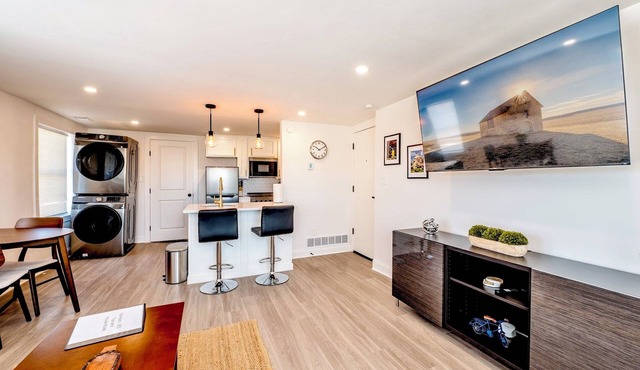 Completely remodeled apartment in the heart of Kansas City