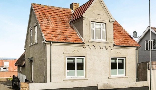 Completely renovated and well-appointed townhouse in Tejn with inviting furnishings and plenty of ch