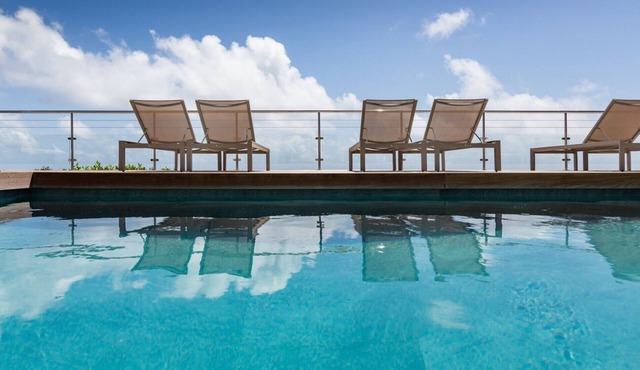 *Complimentary Concierge Included * Casa Azul - 3 Bedroom villa with sea views