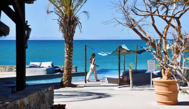 Condo beach access only4you @Puerta Cortes.
