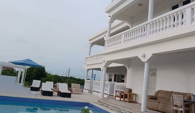 Condo with sea view (unit 2)