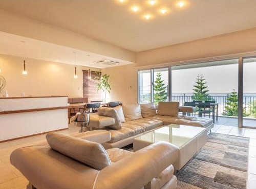 Condominium T-Room