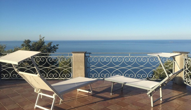 confortable cottage with stunning seaview and total privacy in the nature