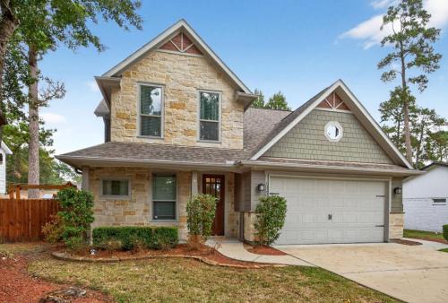 Conroe Family-Friendly 4BR Home with Game Room, Covered Patio & Playset