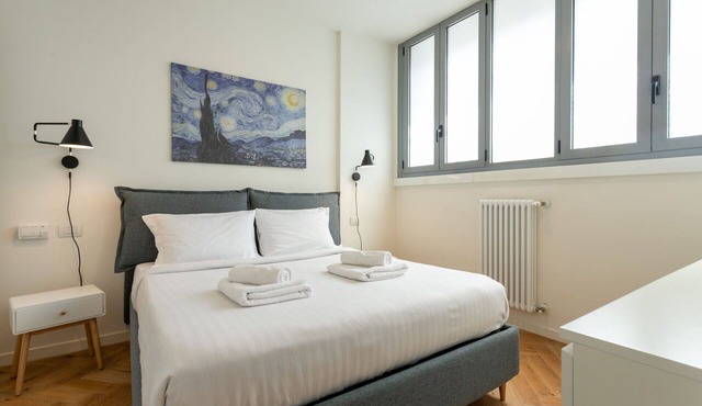 Console Marcello 1BR apt with fast wifi in Milan by Halldis