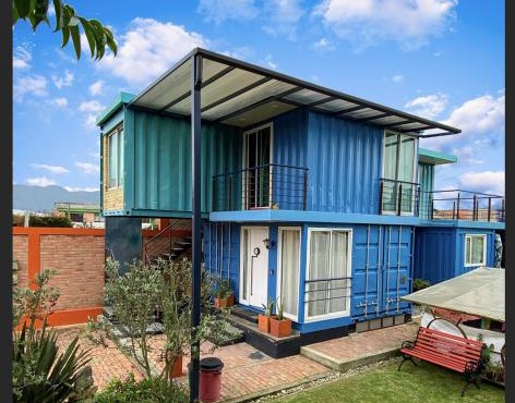 Container convertido en acogedor apartamento