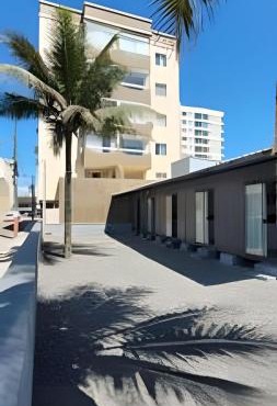 Container moderno 30 metros da praia Beto carrero