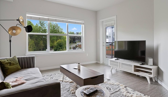 Contemporary 1BR in Bothell Near Restaurants + Gym
