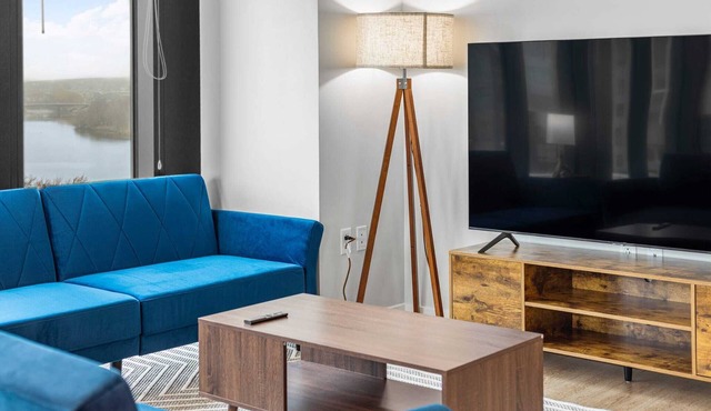 Contemporary 3BR/2.5BA Unit in Assembly Square