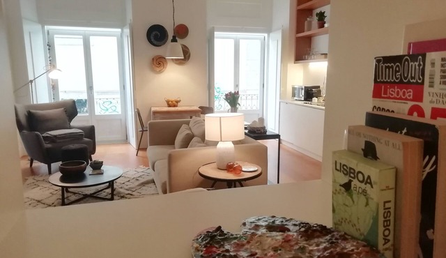 Contemporary and charming flat just behind Time Out Food Market (Very Central)