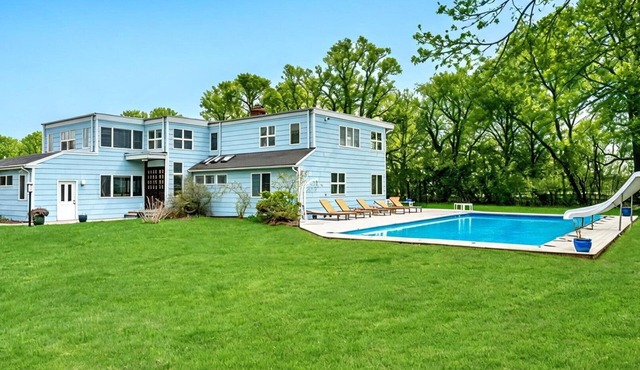 Contemporary Bridgehampton Retreat with Heated Pool & Tennis Court, Ideal.