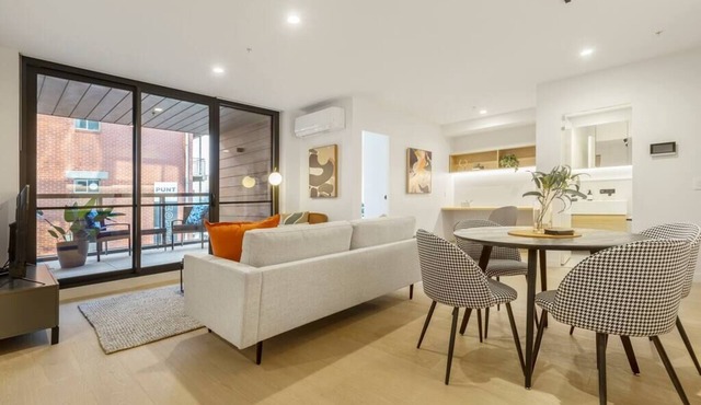 Contemporary-designed and close to 'The Alfred'