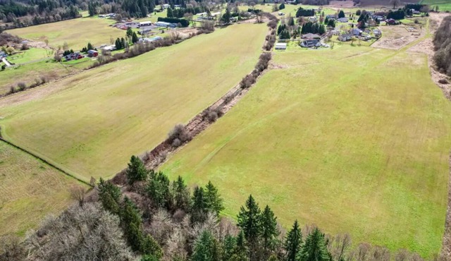 Contemporary Modern Farm House on 50+Acres “State Park Like” Flat Field