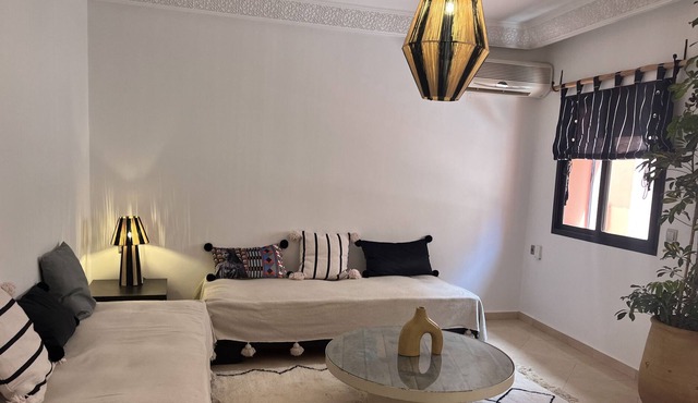 Contemporary & spacious apartment in downtown Marrakesh w/ AC