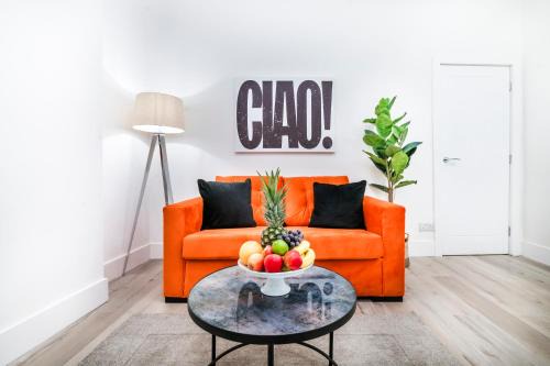 Contractor Accommodation - Parking - Fast WiFi - Sleeps 9 - Flexible Stay