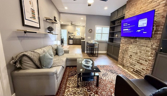 Convenient 1 BR close southside