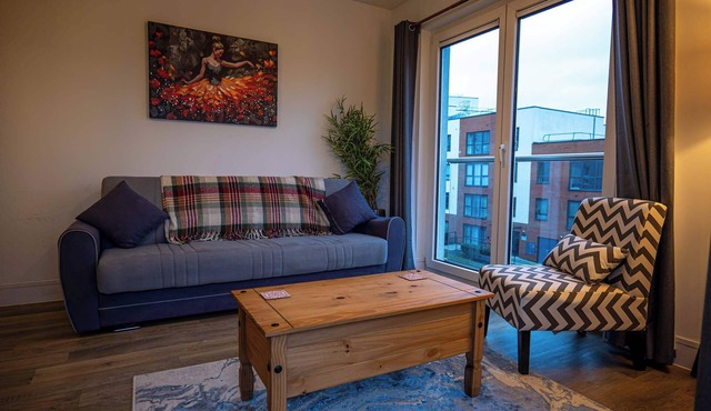 Convenient 2 Bedroom Apartment in Crawley