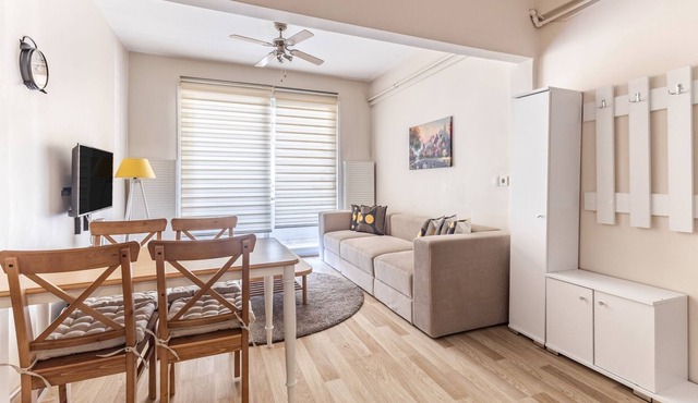 Convenient Flat with Balcony 7 min to Bull Statue
