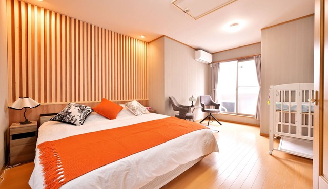 Convenient location to Tennoji Station, direct flight to Kansai Airport, Japanese style modern 3 rooms, convenient for shopping