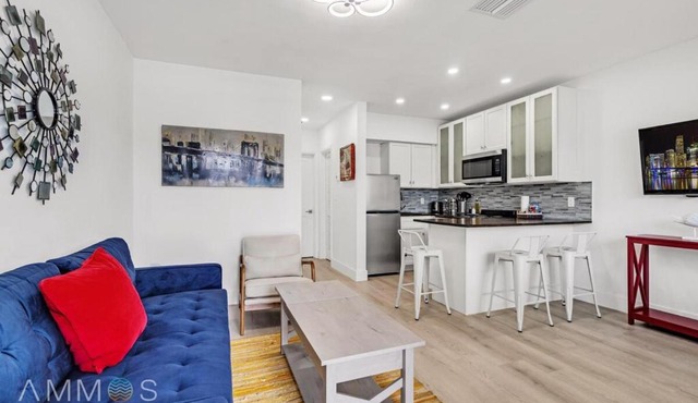 Convenient Quiet Retreat in Prime Location