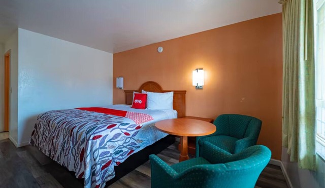 Convenient Single Room w/Queen Bed Close to Sahalee Park