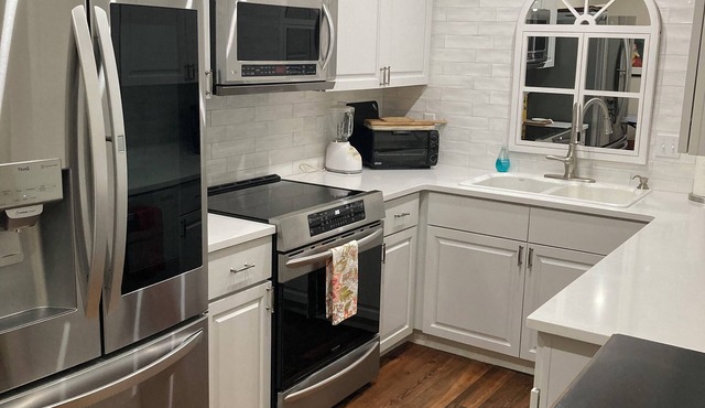 Convenient Spacious Condo Perfectly Located in Historic Downtown Charleston