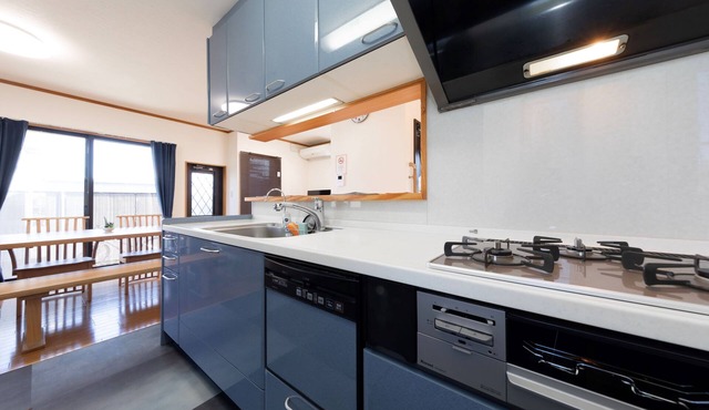 Conveniently located in front of JR Ena Station! Tourism, business, and long-term stays are also available.