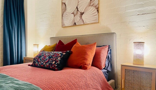 Converted warehouse suite 17min from CBD