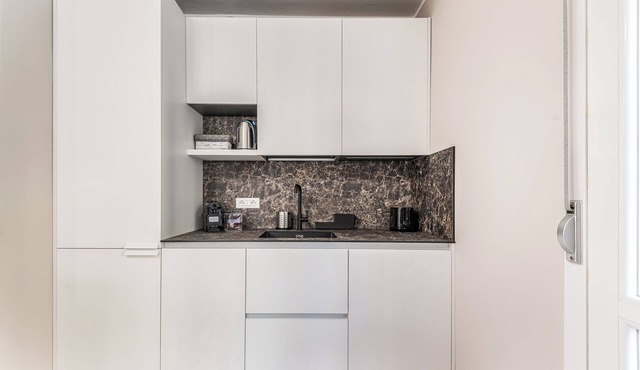 Convivium apartment, 2 minutes from the subway