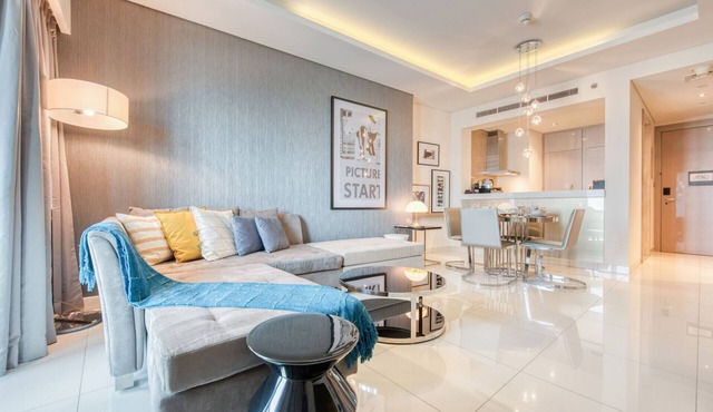 Cool Dubai Apt next Burj Khalifa & Design District