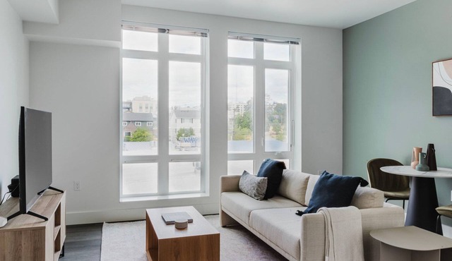 Cool First Hill Jr 1BR w/Gym, Coworking & Games, by Blueground
