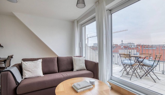 Cool Maisonette 2BR apartment with Elevator by Blueground
