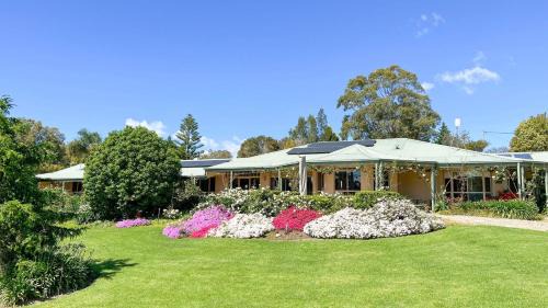 Coolaroo Beach House - By Berry Getaways