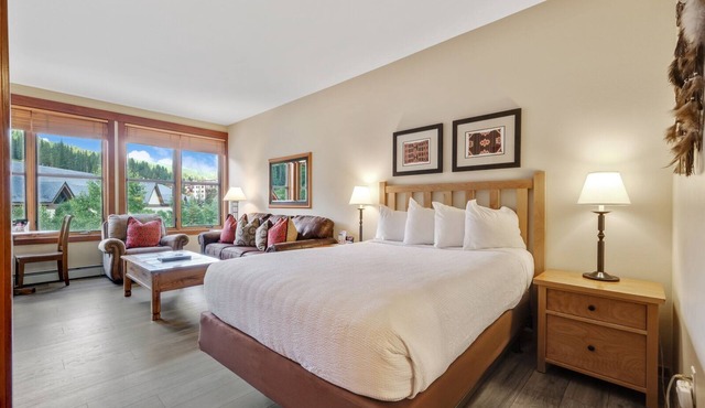 Copper One Hotel Style Room with 1 Bed #311A by RedAwning