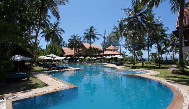 Coral Hotel Bangsaphan