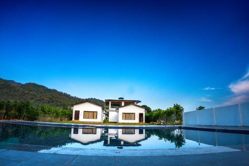 Corbett Retreat