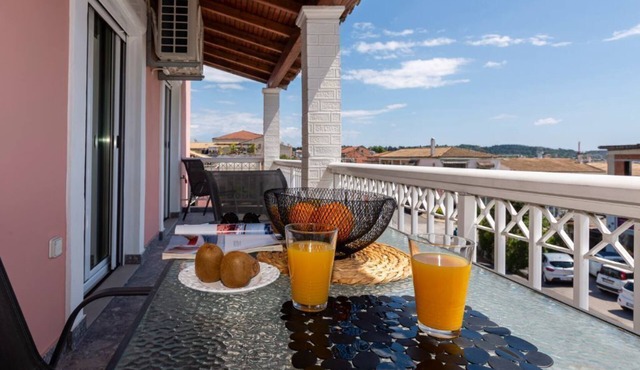 Corfu Modern Suite - fully renovated, stylish apartment