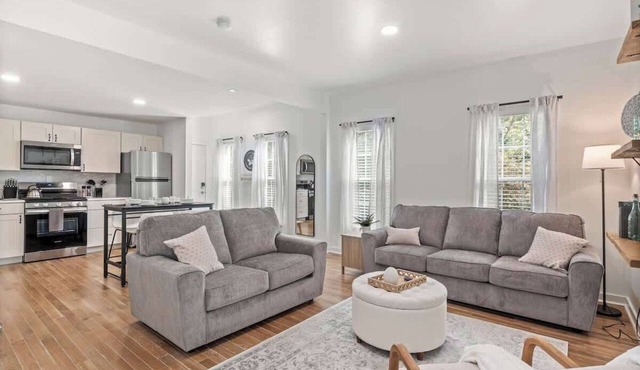 Corn Hill Apartment - 2BR