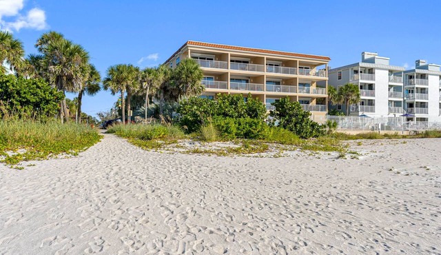 Corner Beach View, Heated Pool, Walkable Town Indian Rocks Beach, FL, Amenities
