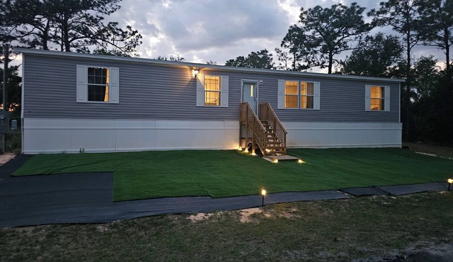 "CORNER IN THE WILD" Beautiful Private Acre in Crystal River.