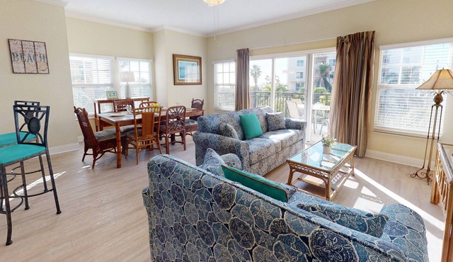 Corner Unit. Beach. Next to Supermarket. Heated Pool. Two Balconies.