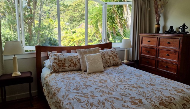 Coromandel Eco Sanctuary - Private Bush Setting - 3 Ensuites - Pet Friendly