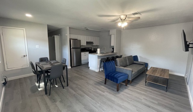 Corporate Duplex #A - fully remodeled & Furnished
