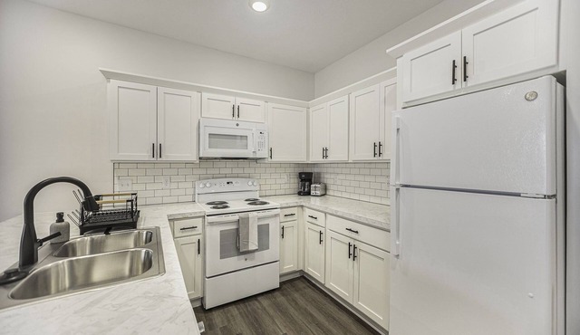 Corporate Housing for Traveling Professionals - EXTENDED STAYS