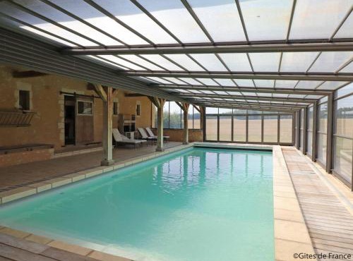 Corps de ferme restauré avec piscine intérieure chauffée - FR-1-497-164