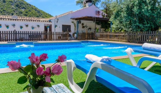 Cortijo Palitroques Carcabuey by Ruralidays