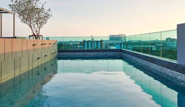 Cost-effective/450 meters from BTS /Sky Pool - Tambon Thepharak