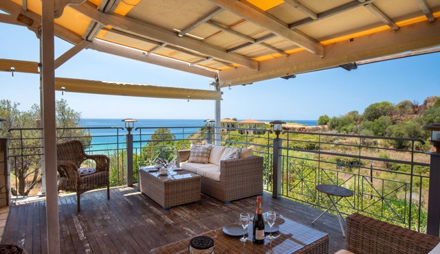 Costa Avithos