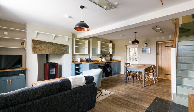 Cosy, 2-bedroom Snowdonia cottage mountain retreat