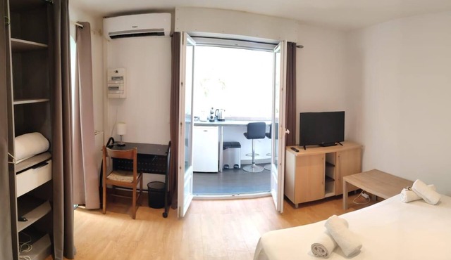 Cosy 2 pers Private Parking - Near Beach & Parks